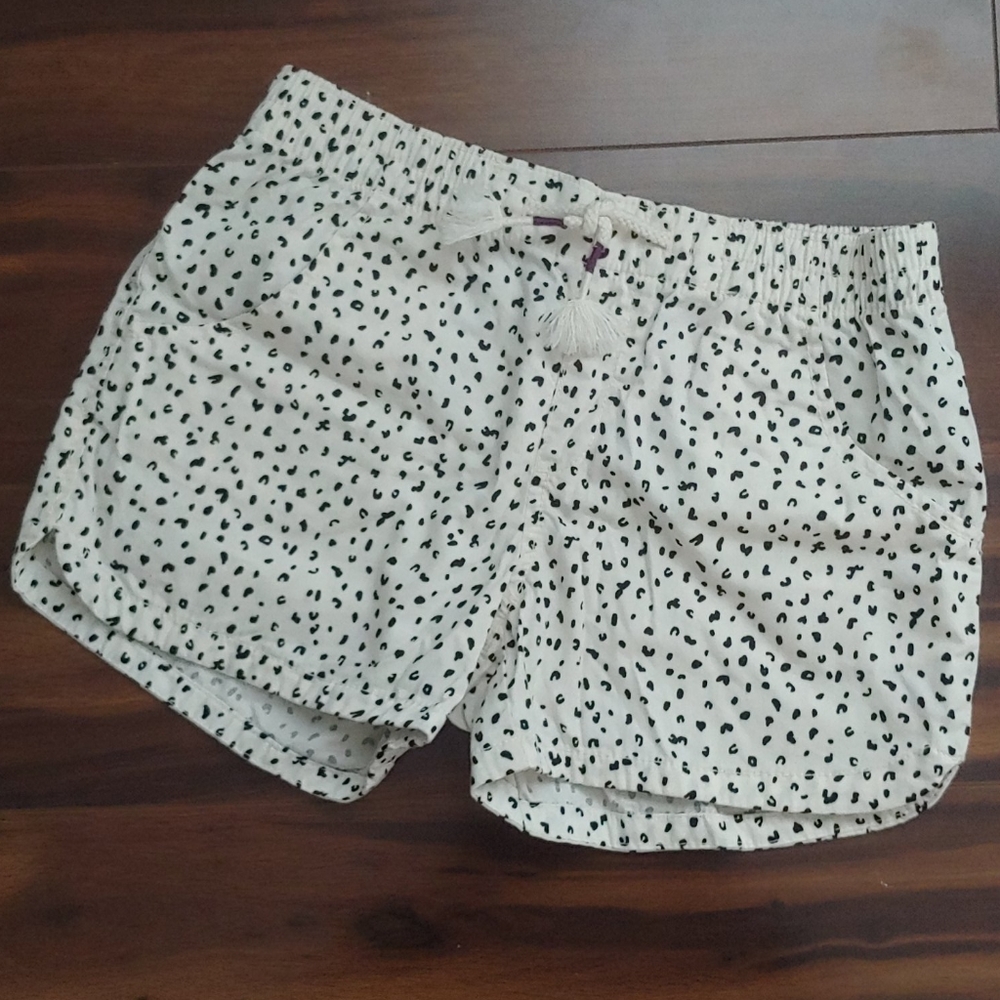 Old Navy snow leopard print shorts, size large